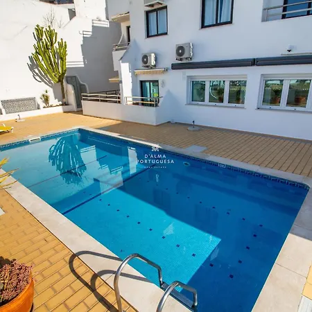 Downtown - By D'alma Portuguesa *